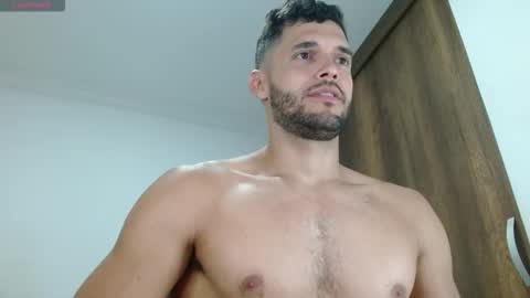 Snapshot of noah_jhonsonn chatting on September 12, 2025, 11:32 am Noah online show from September 12, 2025, 11:32 am