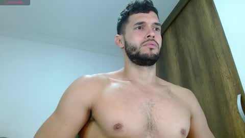 Snapshot of noah_jhonsonn chatting on October 22, 2025, 11:43 am Noah online show from October 22, 2025, 11:43 am