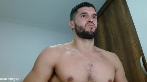 Snapshot of noah_jhonsonn chatting on November 14, 2025, 11:31 am Noah online show from November 14, 2025, 11:31 am