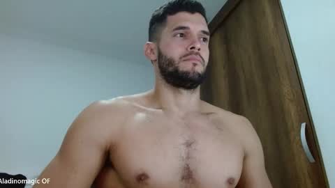 Snapshot of noah_jhonsonn chatting on November 15, 2025, 11:18 am Noah online show from November 15, 2025, 11:18 am