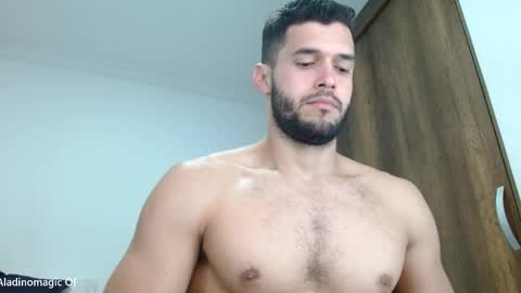 Snapshot of noah_jhonsonn chatting on November 19, 2025, 11:32 am Noah online show from November 19, 2025, 11:32 am