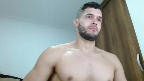 Snapshot of noah_jhonsonn chatting on November 24, 2025, 11:43 am Noah online show from November 24, 2025, 11:43 am