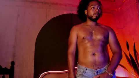 Snapshot of noah_jones__ chatting on January 22, 2025, 12:27 am Noah online show from January 22, 2025, 12:27 am