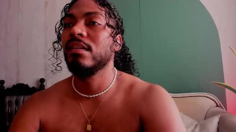 Snapshot of noah_jones__ chatting on January 27, 2025, 8:28 pm Noah online show from January 27, 2025, 8:28 pm