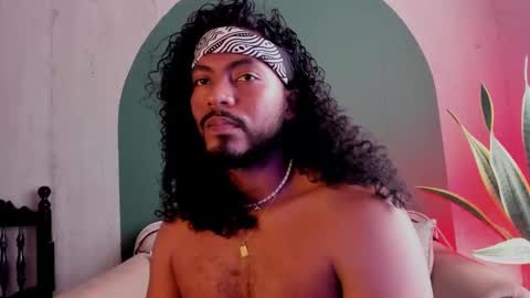 Snapshot of noah_jones__ chatting on January 28, 2025, 6:39 pm Noah online show from January 28, 2025, 6:39 pm