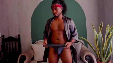 Snapshot of noah_jones__ chatting on February 27, 2025, 4:32 pm Noah online show from February 27, 2025, 4:32 pm