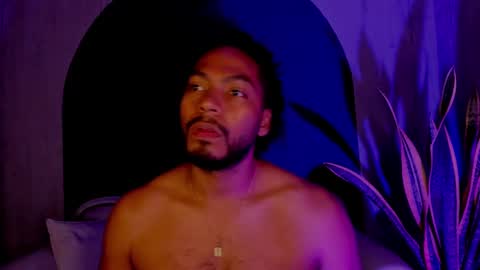 Snapshot of noah_jones__ chatting on March 8, 2025, 1:28 am Noah online show from March 8, 2025, 1:28 am