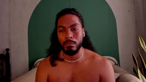 Snapshot of noah_jones__ chatting on October 23, 2025, 8:18 pm Noah online show from October 23, 2025, 8:18 pm