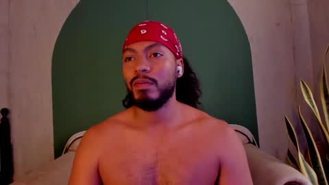 Snapshot of noah_jones__ chatting on October 24, 2025, 9:44 pm Noah online show from October 24, 2025, 9:44 pm