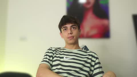 Snapshot of noah_loveboy chatting on December 5, 2024, 3:26 am Noah online show from December 5, 2024, 3:26 am