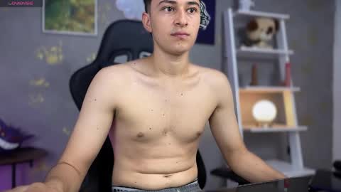 noah  online show from March 26, 2026, 12:33 pm