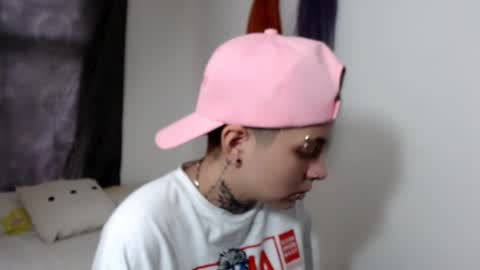 noah hehim    online show from February 11, 2025, 5:07 pm