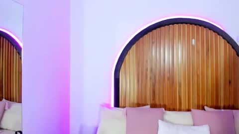 Mrs. Monroe online show from December 28, 2024, 7:11 pm