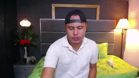 Snapshot of noah_oliver1 chatting on May 18, 2026, 7:31 pm NOAH online show from May 18, 2026, 7:31 pm