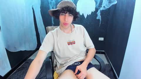 noah_sokolov online show from October 25, 2025, 4:13 pm