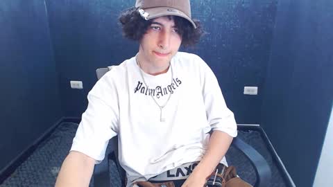 noah_sokolov online show from November 6, 2025, 3:13 pm