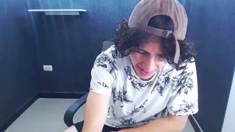 noah_sokolov online show from December 16, 2025, 3:06 pm