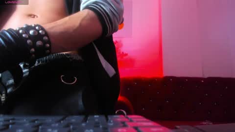 Snapshot of noah_starks chatting on May 15, 2026, 8:16 pm noah_starks online show from May 15, 2026, 8:16 pm
