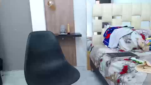 Snapshot of noah_the_kingmaster chatting on September 8, 2025, 3:11 pm NOAH online show from September 8, 2025, 3:11 pm