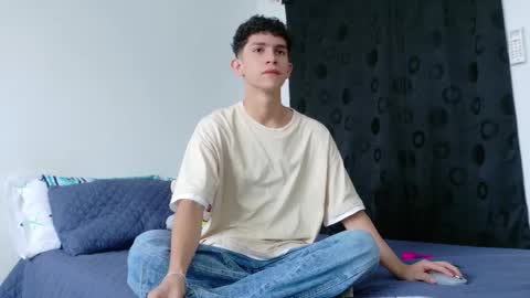 noah tyler  online show from October 28, 2025, 5:48 pm