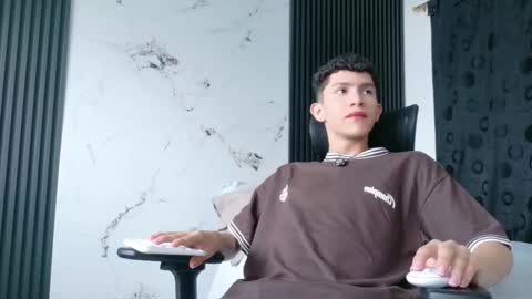 Snapshot of noah_tyler_ chatting on March 7, 2026, 7:11 pm noah tyler online show from March 7, 2026, 7:11 pm