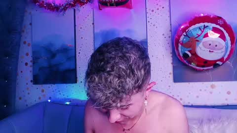 Snapshot of noah_xitruxx chatting on December 25, 2024, 8:29 am Noah online show from December 25, 2024, 8:29 am