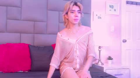 Noah   online show from December 22, 2025, 12:02 pm