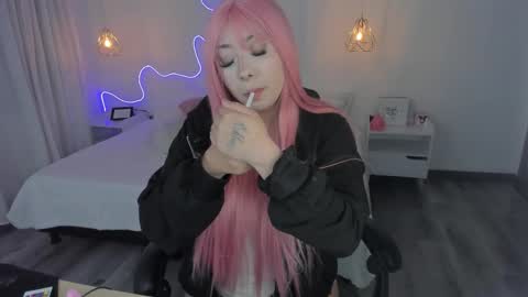 Snapshot of noahcryptic chatting on January 14, 2026, 4:29 am Noah online show from January 14, 2026, 4:29 am