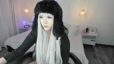 Snapshot of noahcryptic chatting on February 6, 2026, 5:45 am Noah online show from February 6, 2026, 5:45 am