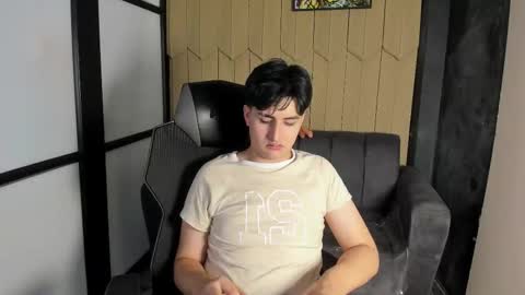 Snapshot of noahwolff_ chatting on February 10, 2026, 10:52 am Noah online show from February 10, 2026, 10:52 am