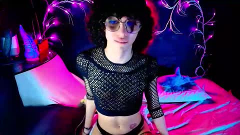 Noah Xtar online show from September 20, 2025, 1:28 am