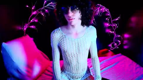 Noah Xtar online show from October 20, 2025, 2:17 pm