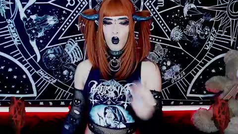 Snapshot of noamy_666 chatting on January 5, 2025, 6:56 pm caroline online show from January 5, 2025, 6:56 pm