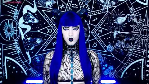 caroline online show from October 16, 2025, 2:45 am