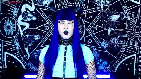 caroline online show from October 17, 2025, 12:47 am