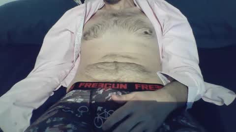 youngdaddylille online show from February 15, 2026, 1:52 pm