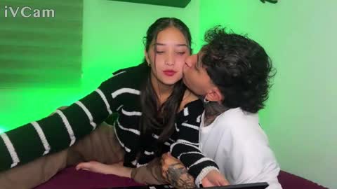 Snapshot of nocturnallovers_ss chatting on December 2, 2025, 4:51 am Jean Y Isa online show from December 2, 2025, 4:51 am