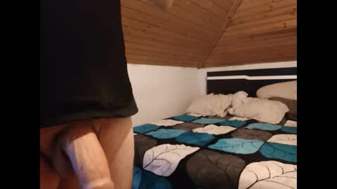 Snapshot of nocturnusfuz chatting on January 8, 2025, 3:07 pm nocturnusfuz online show from January 8, 2025, 3:07 pm