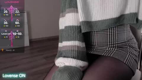 noelleneptune online show from December 16, 2025, 8:36 pm