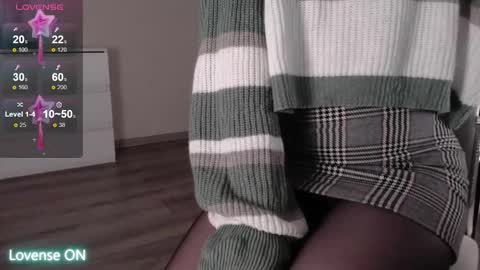 Snapshot of noelleneptune chatting on December 20, 2025, 1:12 am noelleneptune online show from December 20, 2025, 1:12 am