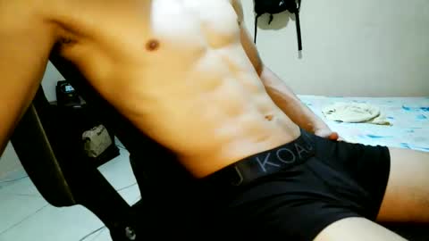 Snapshot of nofacebaby_ chatting on April 21, 2026, 6:23 pm nofacebaby_ online show from April 21, 2026, 6:23 pm