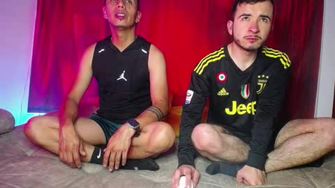 noha_and_iam1 online show from December 16, 2025, 11:37 am