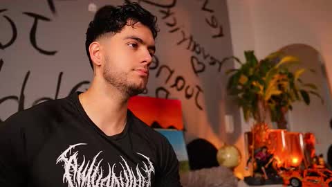 kevin online show from October 16, 2025, 5:47 pm