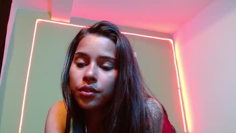 Noha Thomson online show from December 12, 2024, 8:53 pm