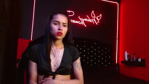 Noha Thomson online show from November 3, 2025, 4:36 am