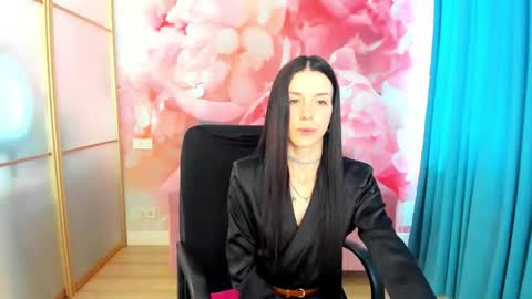 Snapshot of noirdiva chatting on April 15, 2026, 6:31 am NoirDiva online show from April 15, 2026, 6:31 am