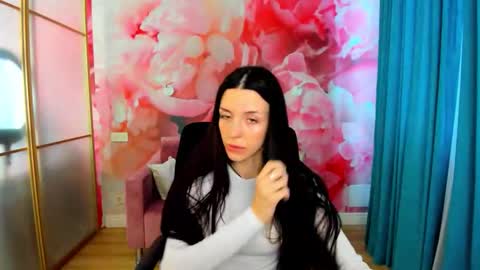 Snapshot of noirdiva chatting on April 27, 2026, 6:00 am NoirDiva online show from April 27, 2026, 6:00 am