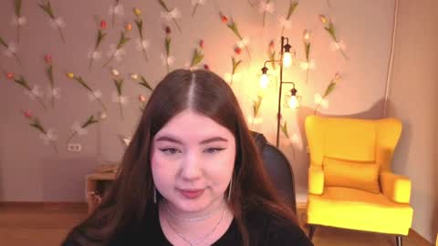 Snapshot of noirwhisper chatting on April 23, 2026, 6:21 pm noirwhisper online show from April 23, 2026, 6:21 pm