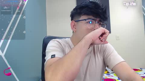 Snapshot of nolan_twink chatting on December 3, 2024, 6:17 pm Nolan online show from December 3, 2024, 6:17 pm