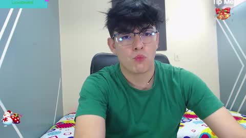 Snapshot of nolan_twink chatting on December 11, 2024, 6:09 pm Nolan online show from December 11, 2024, 6:09 pm